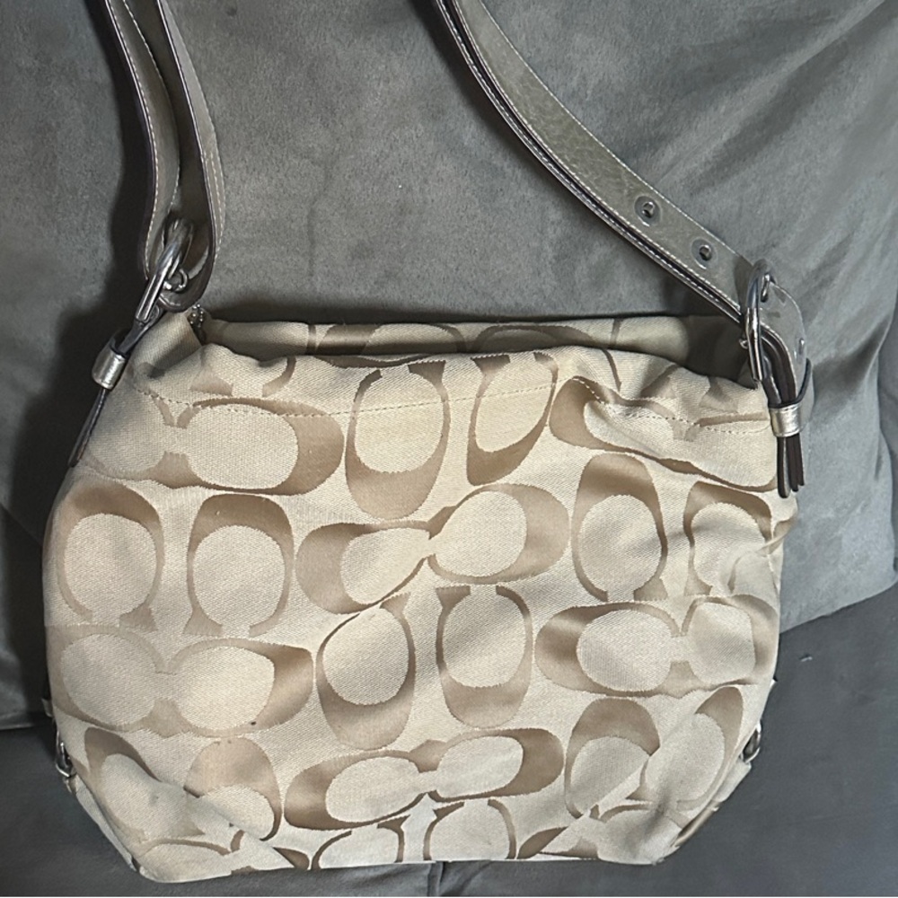 Chic Tan Shoulder Bag